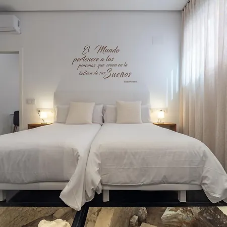 Апартаменты Cmdreams Gold- Turisticos Con Ruinas Romanas En El Centro De Мерида