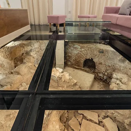 Cmdreams Gold- Turisticos Con Ruinas Romanas En El Centro De Мерида