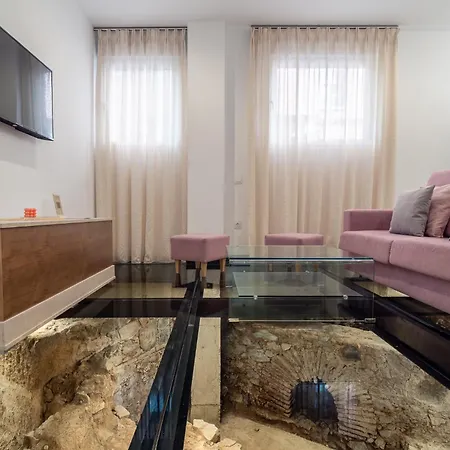 Cmdreams Gold- Turisticos Con Ruinas Romanas En El Centro De