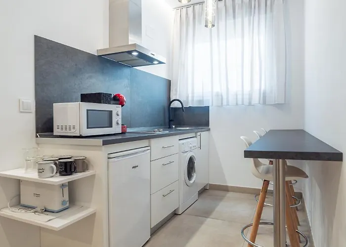 Cmdreams Gold- Turisticos Con Ruinas Romanas En El Centro De