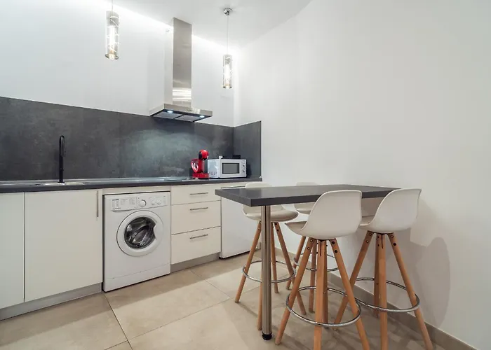 Cmdreams Gold- Turisticos Con Ruinas Romanas En El Centro De *