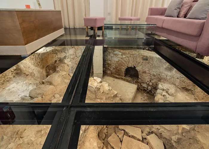 Cmdreams Gold- Turisticos Con Ruinas Romanas En El Centro De Μέριδα